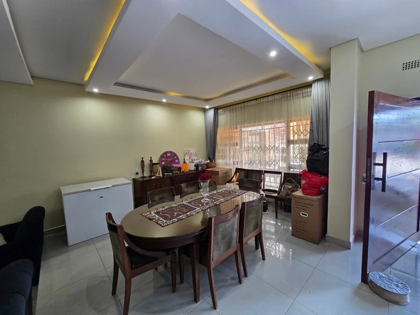 7 Bedroom House