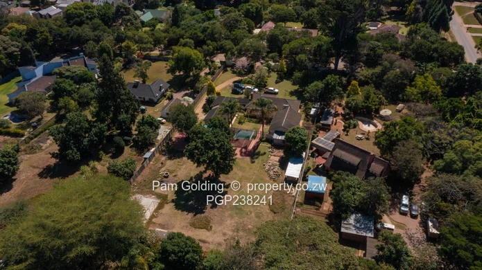 Spacious Home On 1 Acre