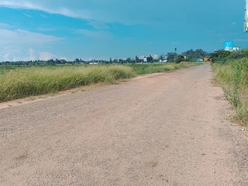 Commercial & Industrial Land