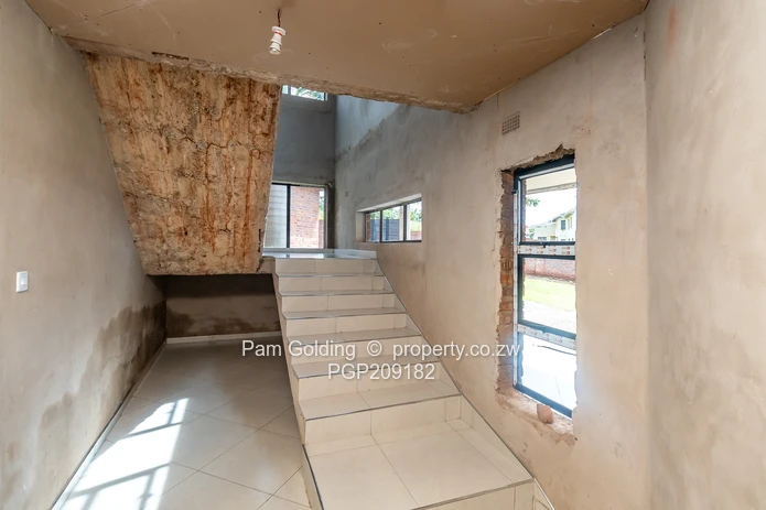 Exceptional 6-Bedroom Luxury Home in Brookview