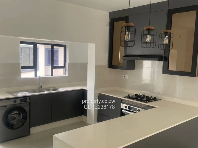 HEIG PARK,MABELREIGN Neat n spacious luxurious newly builty 3beds self-contained CLUSTER  To Let 