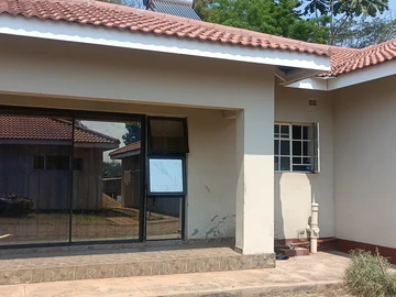 3 Bedroom Flat & Apartment