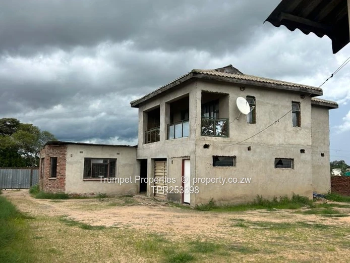 Two-Storey 5-Bed Home, Waterfalls. Mortgage accepted (Sole Mandate)