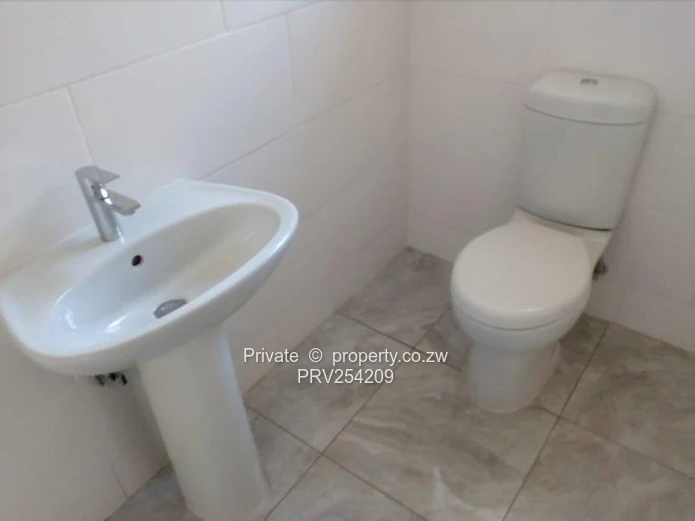 Neat 2 bedroomed cottage available to rent