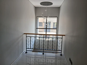 3 Bedroom Flat & Apartment