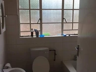 2 Bedroom Flat & Apartment