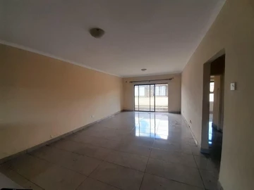 2 Bedroom Flat & Apartment