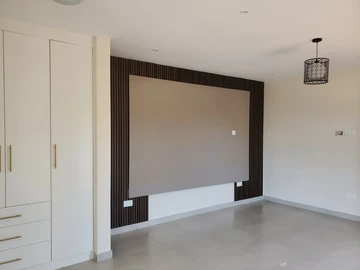 4 Bedroom Flat & Apartment