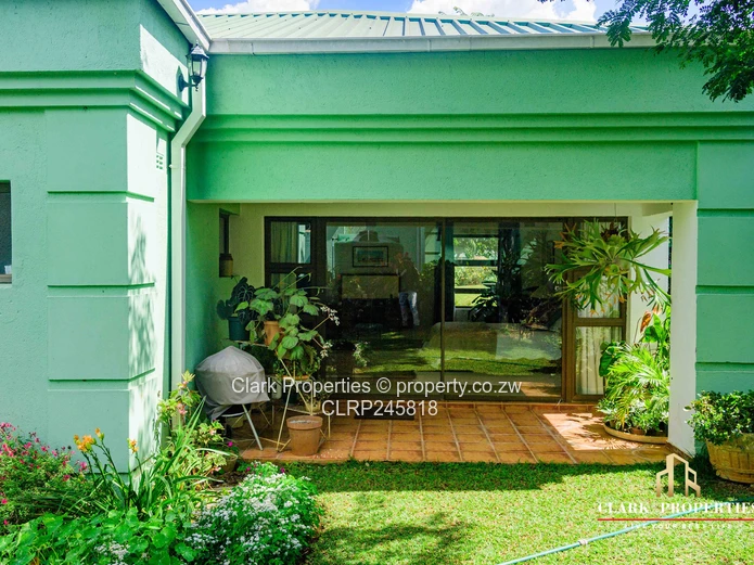 Immaculate, Spacious Townhouse