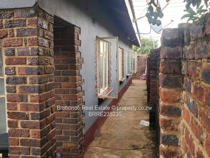 Warren Park D house for sale!