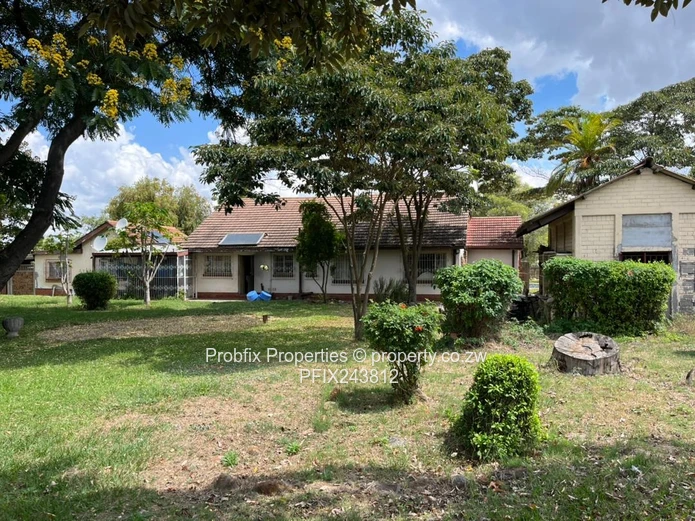  Spacious Family Home with Guest Wing & Cottage | Hatfield North
