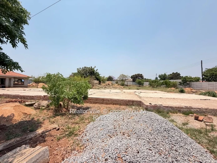 Income-Generating Student Accommodation & Family Compound, Manresa for sale 