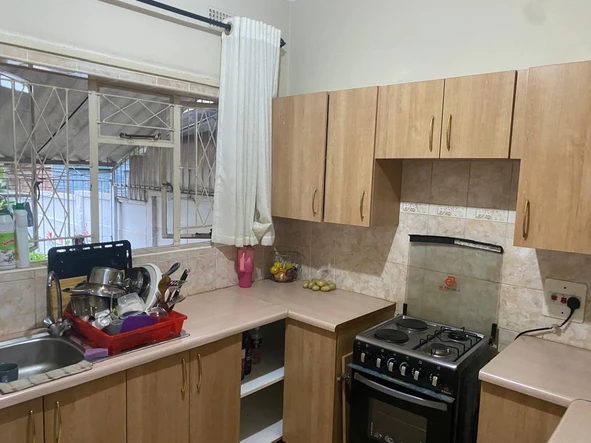 3 Bedroom Flat & Apartment