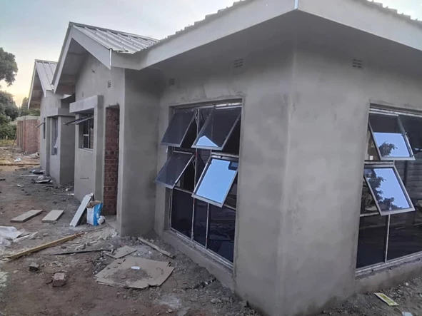 4 Bedroom Flat & Apartment