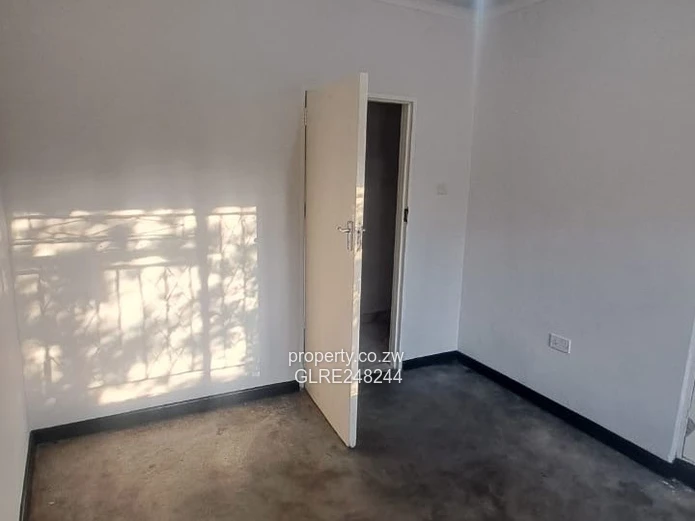 Hatfield 3-Bed Home with Modern Kitchen & Borehole
