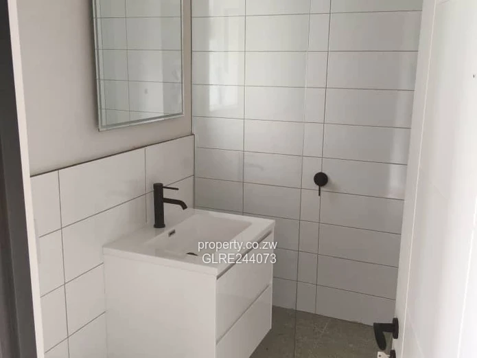 Modern 2-Bed Vainona Home - Borehole & Garden