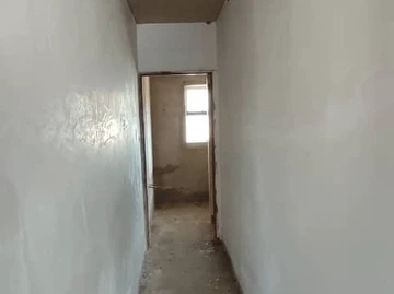 2 Bedroom Flat & Apartment