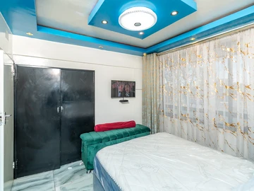 3 Bedroom Flat & Apartment