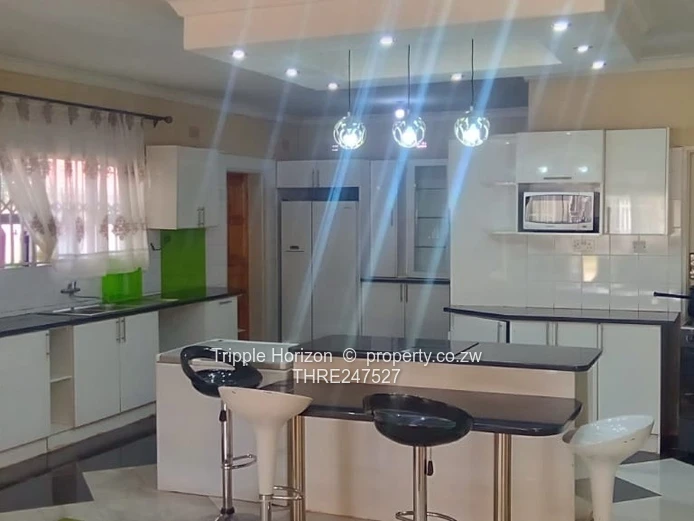 Crowhill Views: Gated 4-Bed Home