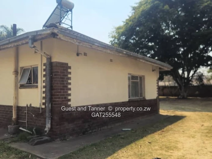 Vainona, Harare – Spacious Family Home with Separate Cottage