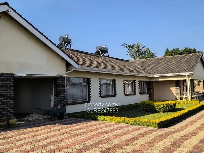 Greendale 5-Bed Family Home — Garden, Solar & Carport