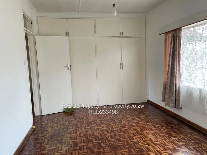 Comfortable Family Living in a Well-Located Area