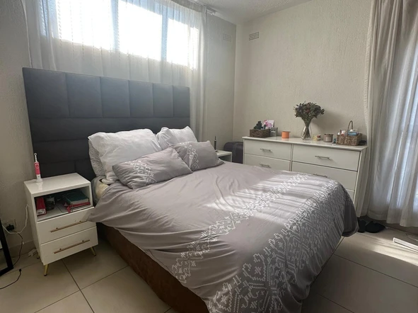 3 Bedroom Flat & Apartment