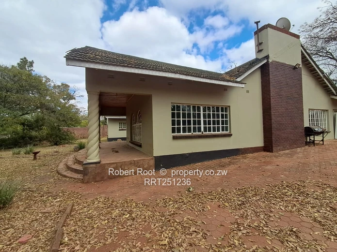 3 bed family home in Mandara