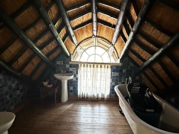 5 Bedroom Farm & Agricultural Land