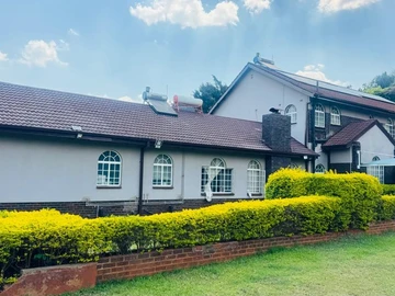 6 Bedroom House