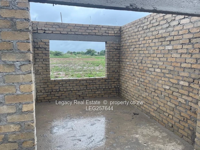 3-Bed Unfinished Brick Home on 1000m² in Chitungwiza