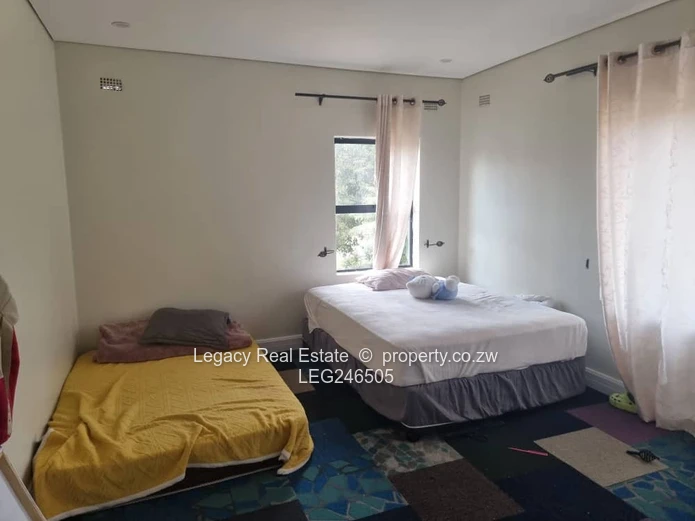High-End Helesvale Home With Gym & Borehole.