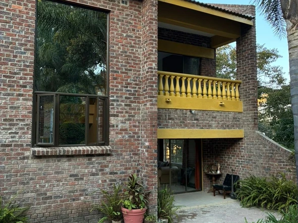 3 Bedroom Flat & Apartment