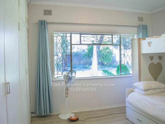 Wonderful Family Home Plus Spacious Cottage (Sole Mandate)