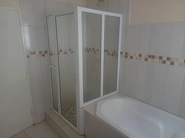 3 Bedroom Flat & Apartment