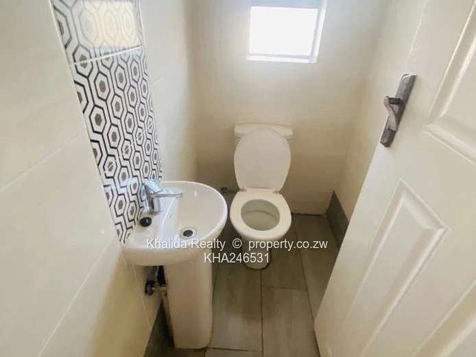 Reinham House to Rent For 1 June 2026
