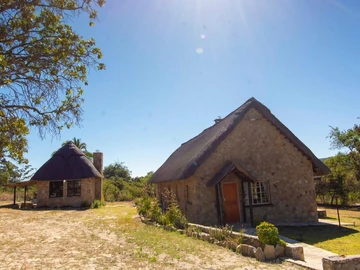 Hotel & Lodge