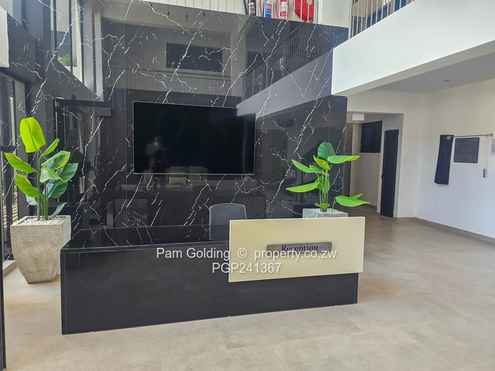 Ready to Move in Apartment in Great Location (Sole Mandate)