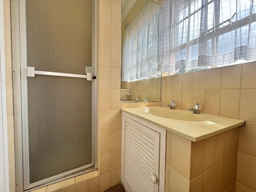 3 Bedroom Garden Flat