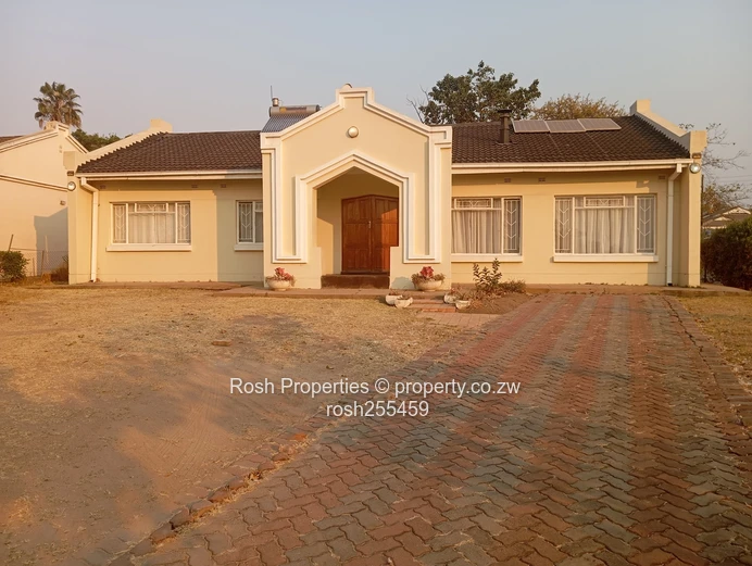 **3-Bedroom Garden Flat for Sale in Greendale North! **