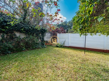 2 Bedroom Flat & Apartment