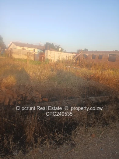 Mufakose stand forsale behind ruzivo primary school.ool