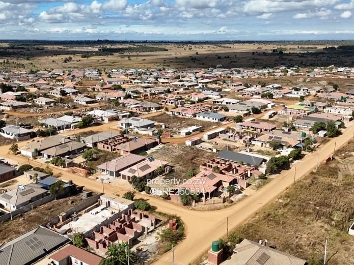 400 m² Stand in Ruwa — Tarred Road & Subdivision Potential