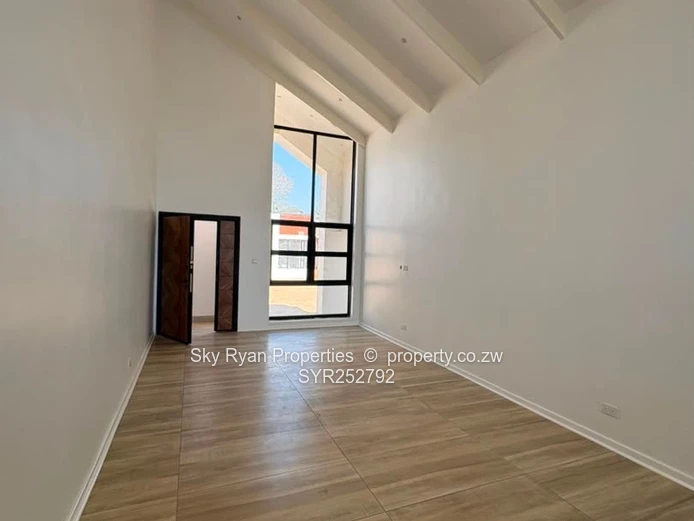 Beautiful Modern Complex – Borrowdale Pomona