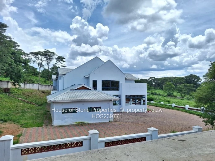 Helensvale Cluster Development for sale Borrowdale Brooke Drive