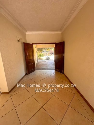House for sale in Gunhill 
