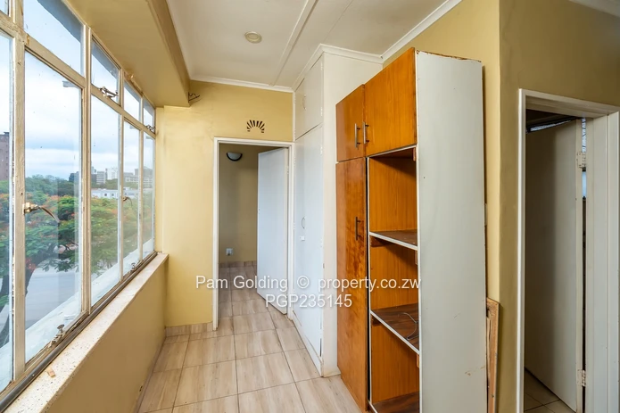 Modern Duplex Apartment in Langley House - Avenues (Sole Mandate)