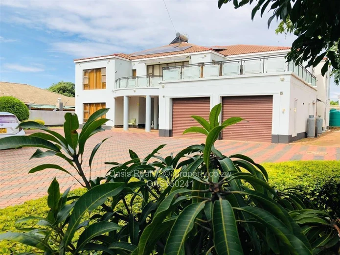 Fully furnished 8 bedroomed house to let