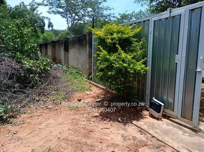 Low-Density Investment Opportunity on 2,100 sqm in Victoria Falls