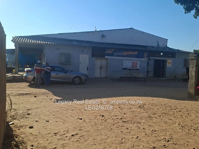 Prime Chitungwiza Corner Shop - Cold Storage, Tiled & Parking